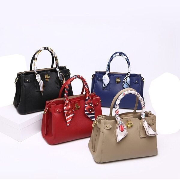 Large Capacity Portable Shoulder Messenger Bag For Women